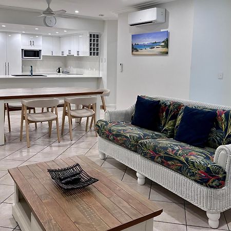 Oasis At Palm Cove Aparthotel Εξωτερικό φωτογραφία