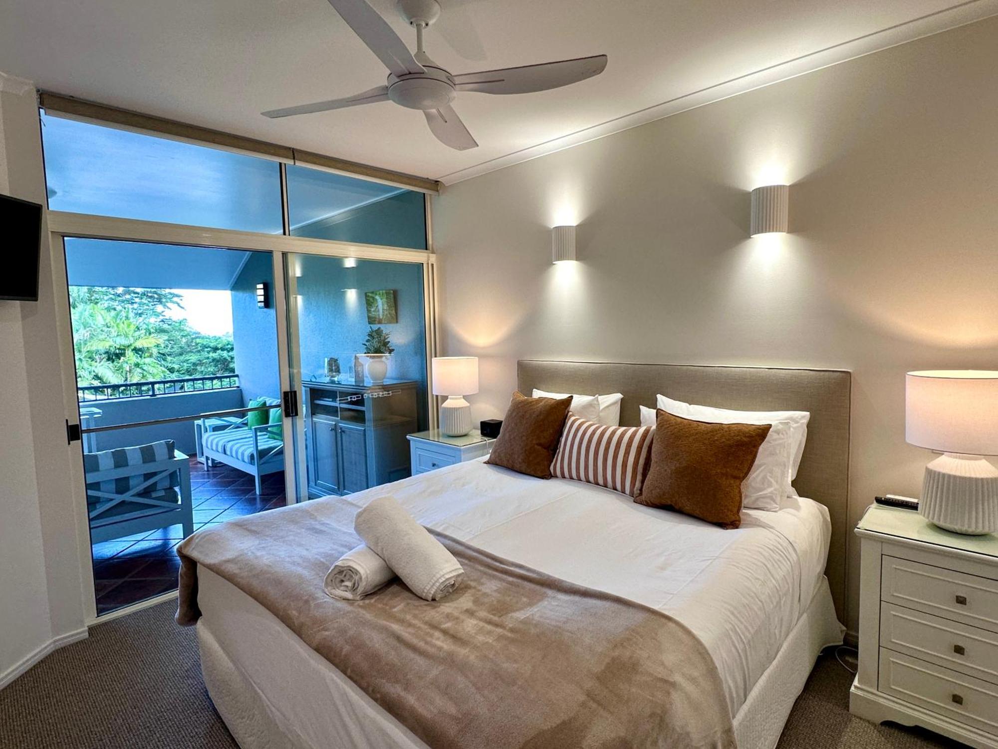 Oasis At Palm Cove Aparthotel Εξωτερικό φωτογραφία