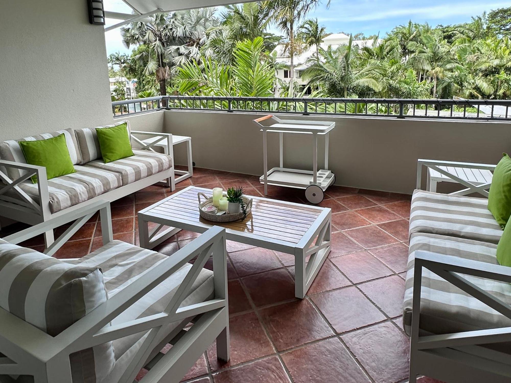 Oasis At Palm Cove Aparthotel Εξωτερικό φωτογραφία