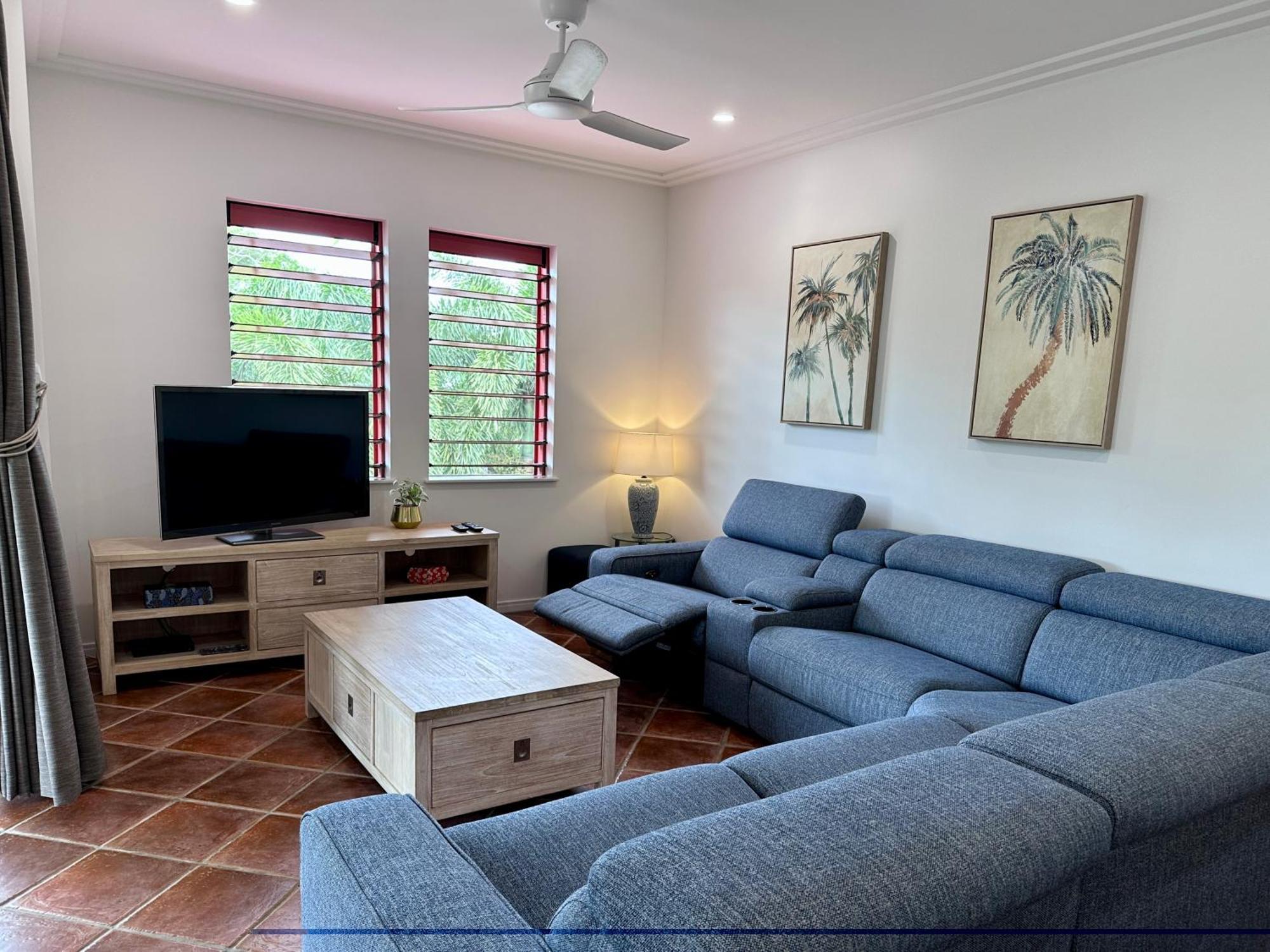 Oasis At Palm Cove Aparthotel Εξωτερικό φωτογραφία