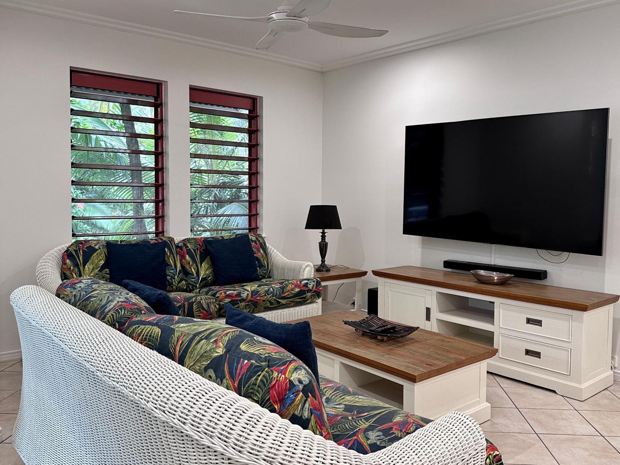 Oasis At Palm Cove Aparthotel Εξωτερικό φωτογραφία