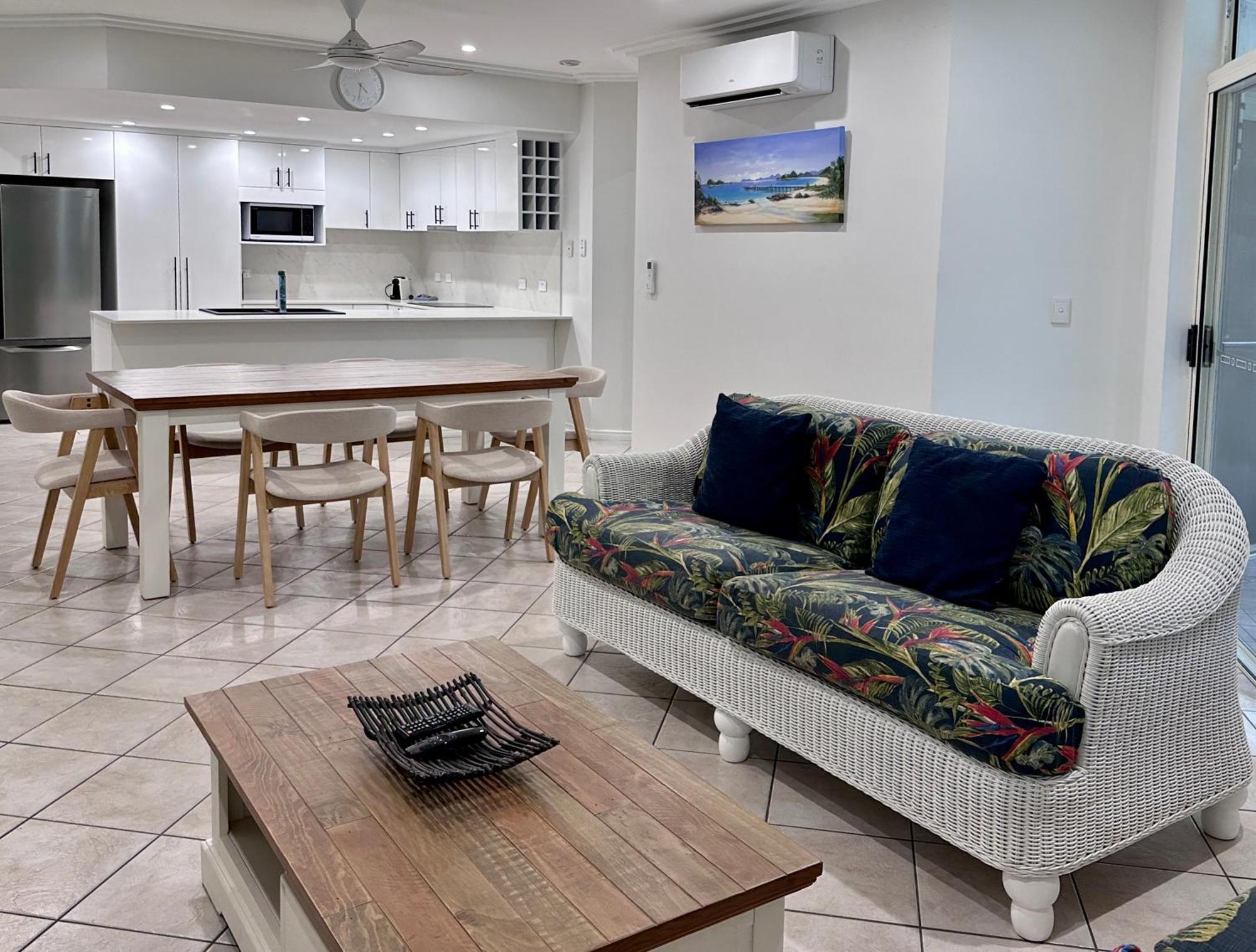 Oasis At Palm Cove Aparthotel Εξωτερικό φωτογραφία