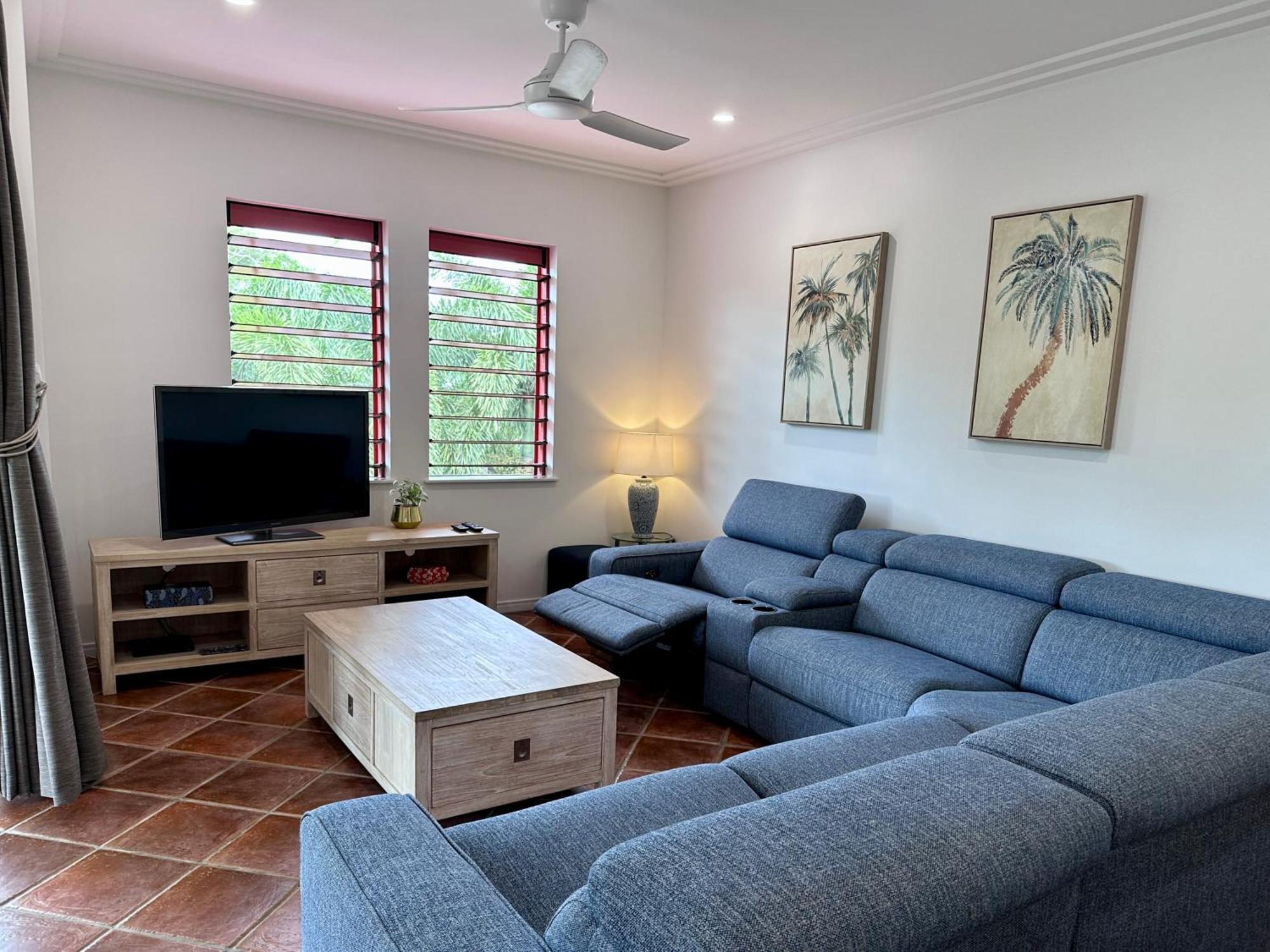 Oasis At Palm Cove Aparthotel Εξωτερικό φωτογραφία