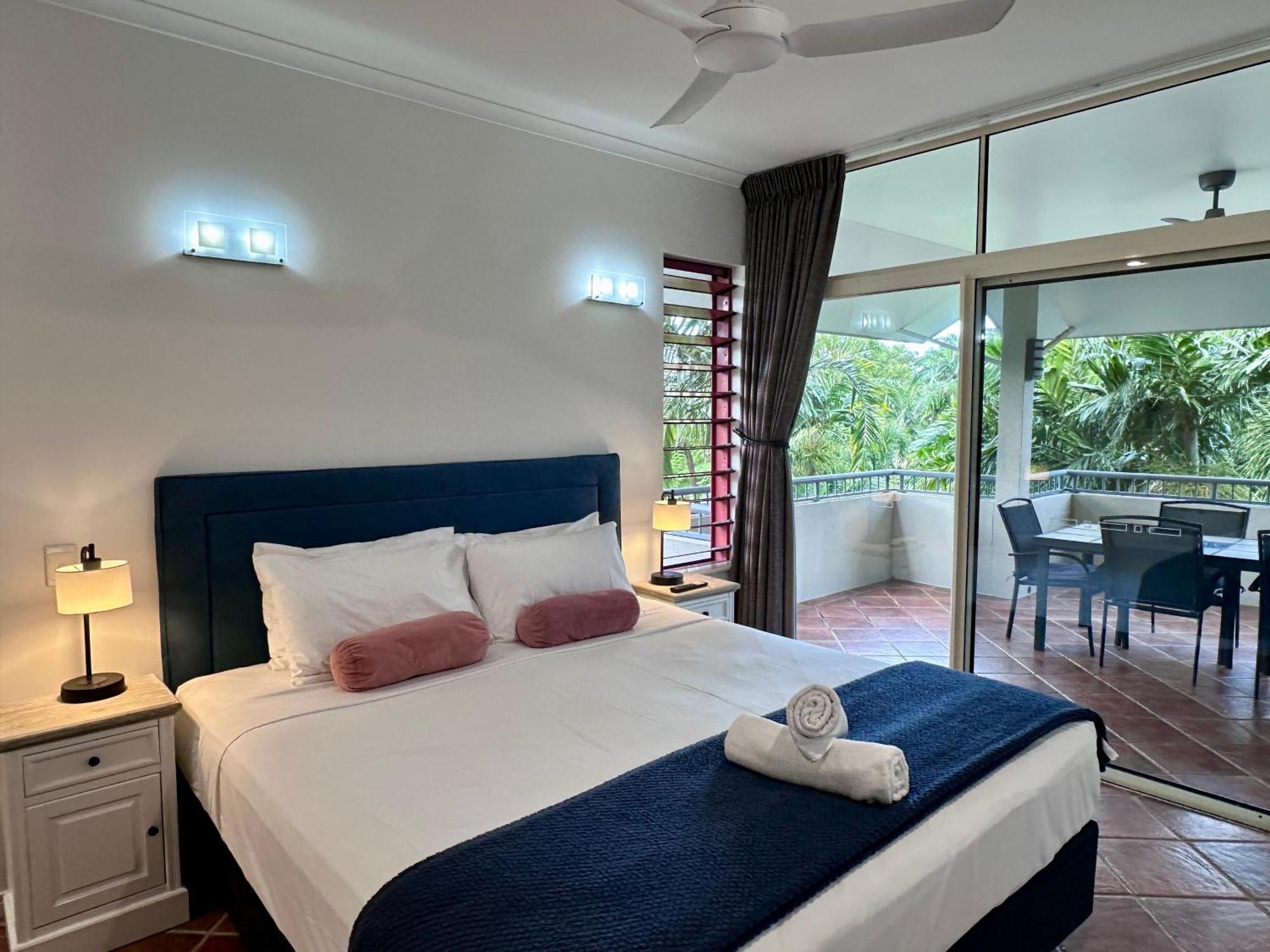Oasis At Palm Cove Aparthotel Εξωτερικό φωτογραφία