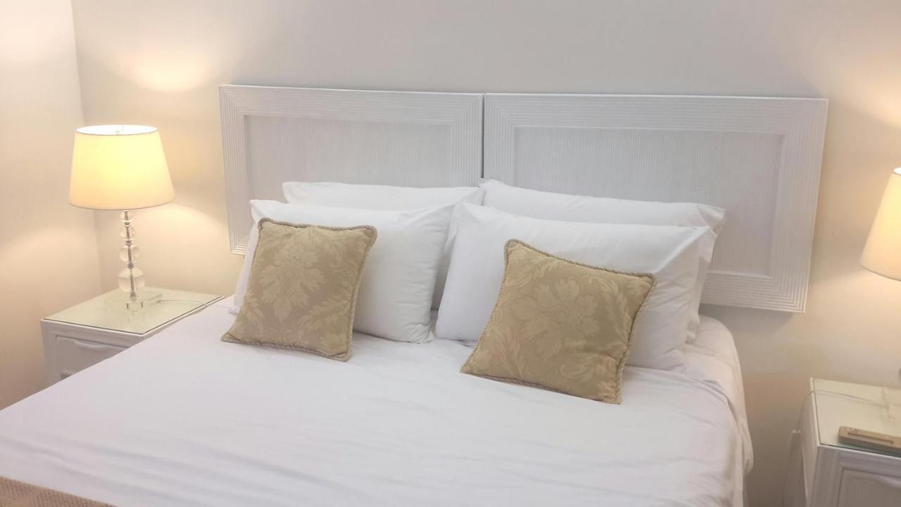 Oasis At Palm Cove Aparthotel Εξωτερικό φωτογραφία
